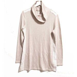 NWT Marleylilly turtleneck top with lace trims